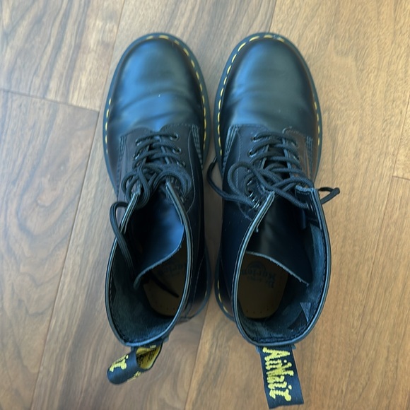 Men’s Dr. Marten 1460 - Picture 11 of 11